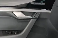 Volkswagen Touareg din 2022 cu 64.688 km - oferta VOL142987 - foto 31