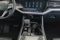 Volkswagen Touareg din 2022 cu 64.688 km - oferta VOL142987 - foto 35
