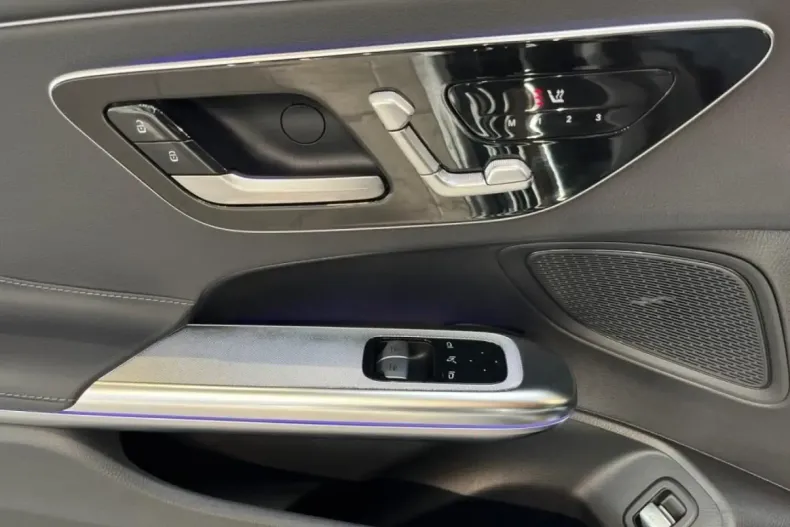 Mercedes-Benz CLE 220 din 2024 cu 11.947 km - oferta MER142988 - foto 15