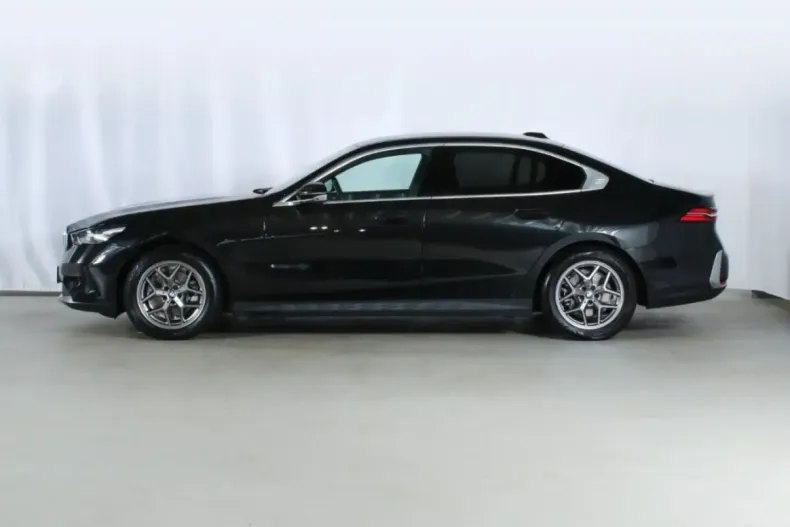BMW 520 din 2024 cu 41.257 km - oferta BMW142991 - foto 3