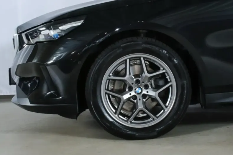 BMW 520 din 2024 cu 41.257 km - oferta BMW142991 - foto 12