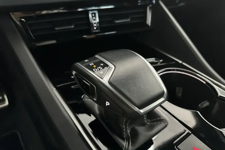 Volkswagen Touareg din 2022 cu 84.500 km - oferta VOL143001 - foto 22