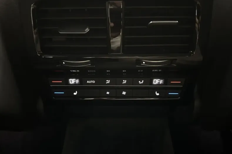 Volkswagen Touareg din 2022 cu 84.500 km - oferta VOL143001 - foto 29