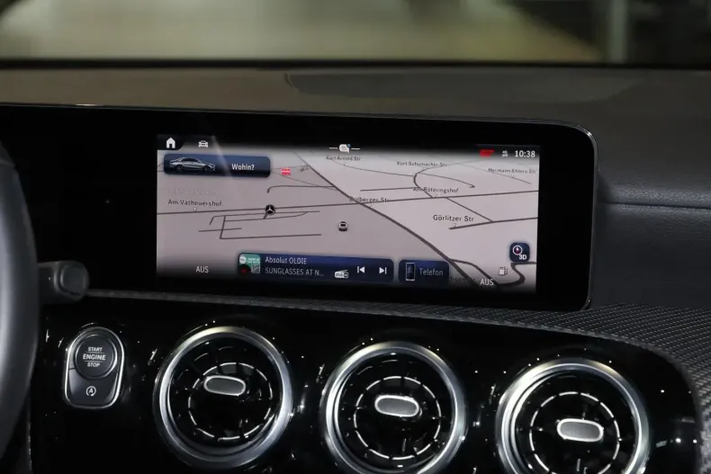 Mercedes-Benz CLA 180 din 2024 cu 14.705 km - oferta MER143006 - foto 8