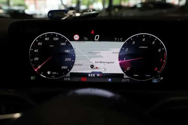 Mercedes-Benz CLA 180 din 2024 cu 14.705 km - oferta MER143006 - foto 14