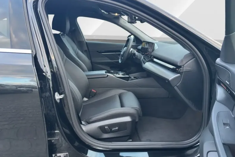 BMW 520 din 2024 cu 49.077 km - oferta BMW143007 - foto 11