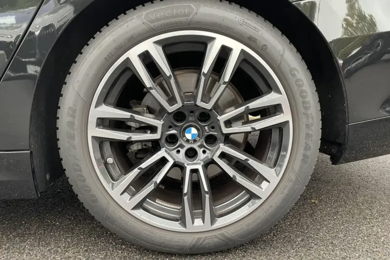 BMW 520 din 2024 cu 27.054 km - oferta BMW143028 - foto 39