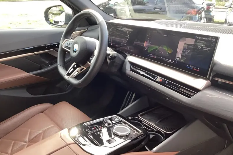 BMW 520 din 2024 cu 56.085 km - oferta BMW143032 - foto 18