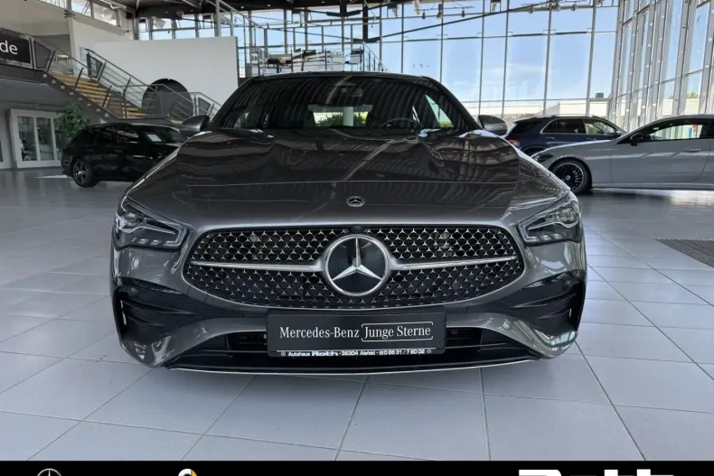 Mercedes-Benz CLA 180 din 2024 cu 22.300 km - oferta MER143043 - foto 2