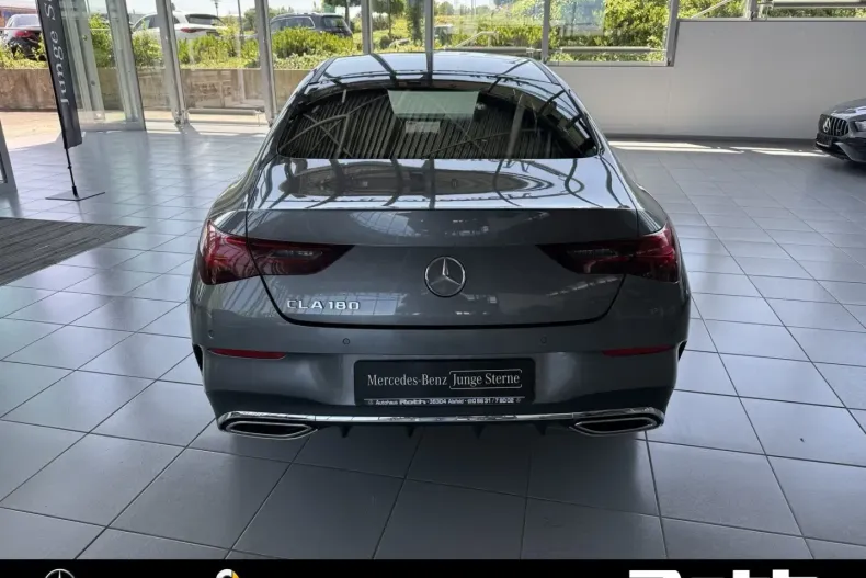 Mercedes-Benz CLA 180 din 2024 cu 22.300 km - oferta MER143043 - foto 4