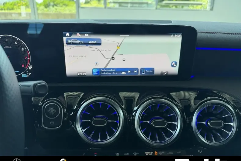 Mercedes-Benz CLA 180 din 2024 cu 22.300 km - oferta MER143043 - foto 10