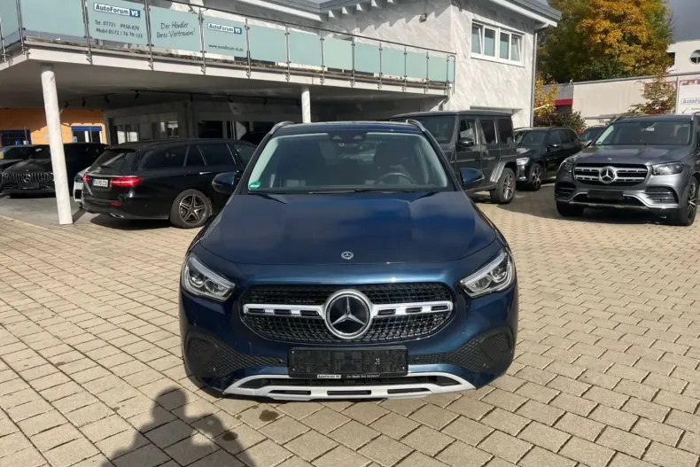 Mercedes-Benz GLA 200 din 2022 cu 41.998 km - oferta MER143047 - foto 3