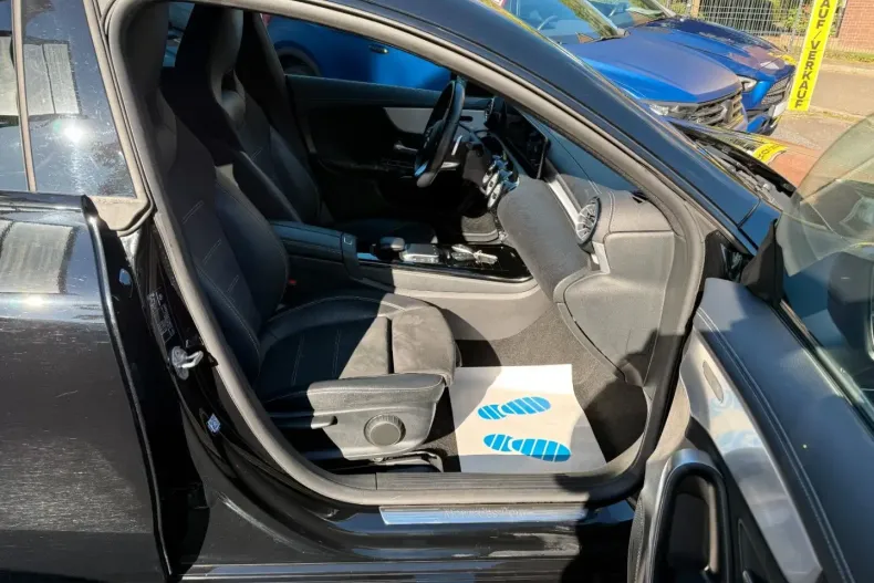 Mercedes-Benz CLA 250 din 2021 cu 84.906 km - oferta MER143064 - foto 19