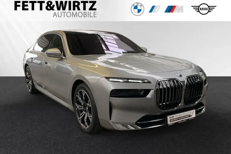 BMW 750 din 2023 cu 38.300 km - oferta BMW143076 - foto 1