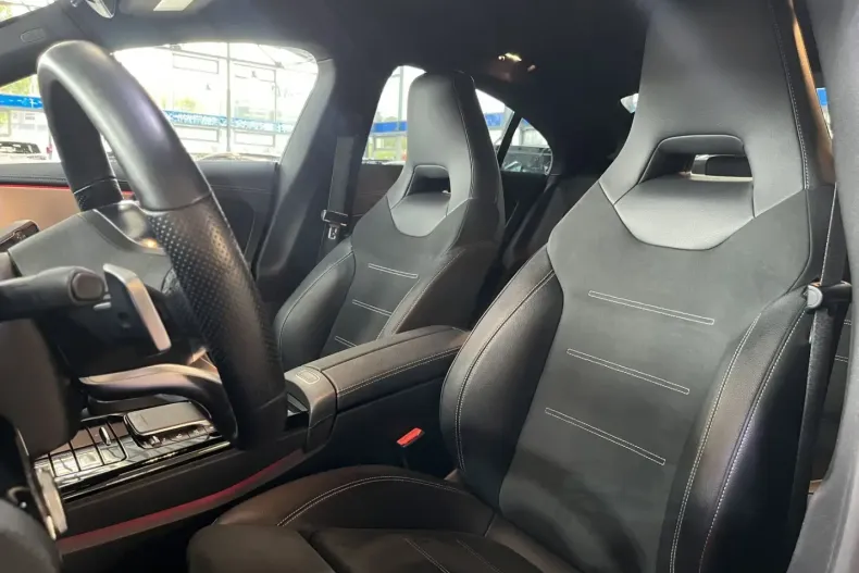 Mercedes-Benz CLA 200 din 2021 cu 82.292 km - oferta MER143077 - foto 9