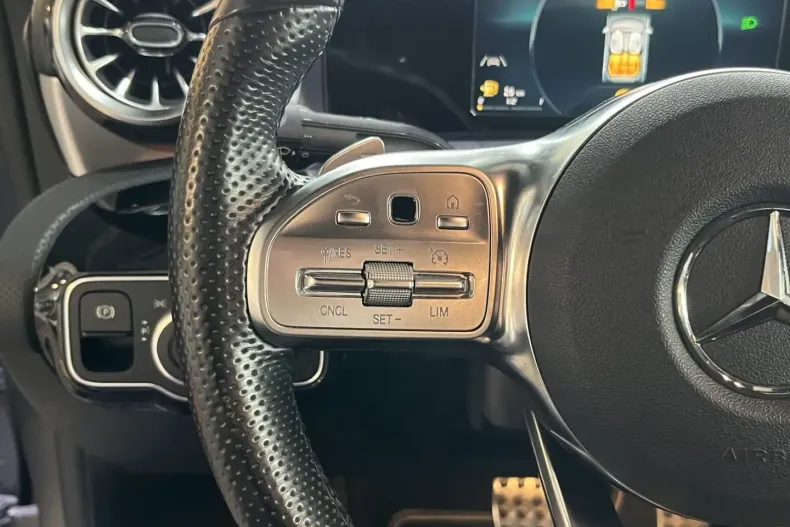 Mercedes-Benz CLA 200 din 2021 cu 82.292 km - oferta MER143077 - foto 14