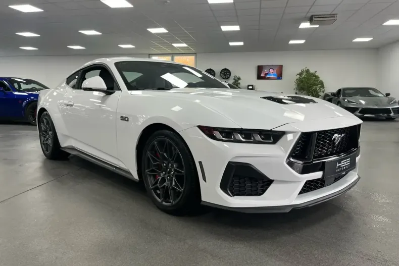 Ford Mustang din 2024 cu 14.000 km - oferta FOR143102 - foto 3