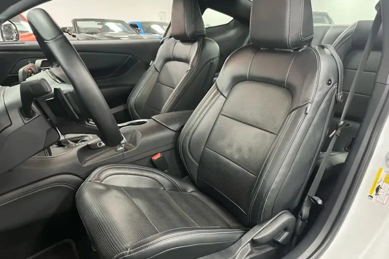 Ford Mustang din 2024 cu 14.000 km - oferta FOR143102 - foto 8