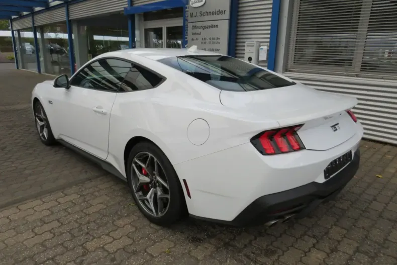 Ford Mustang din 2024 cu 17.200 km - oferta FOR143103 - foto 6