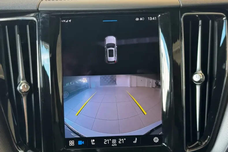 Volvo XC60 din 2023 cu 90.210 km - oferta VOL143105 - foto 22