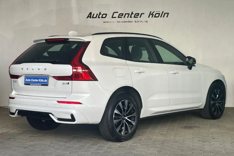Volvo XC60 din 2023 cu 64.270 km - oferta VOL143106 - foto 4