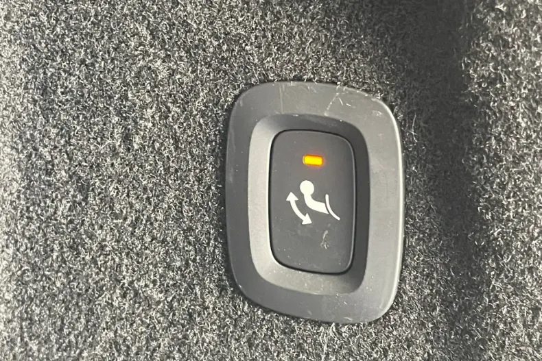 Volvo XC60 din 2023 cu 64.270 km - oferta VOL143106 - foto 13