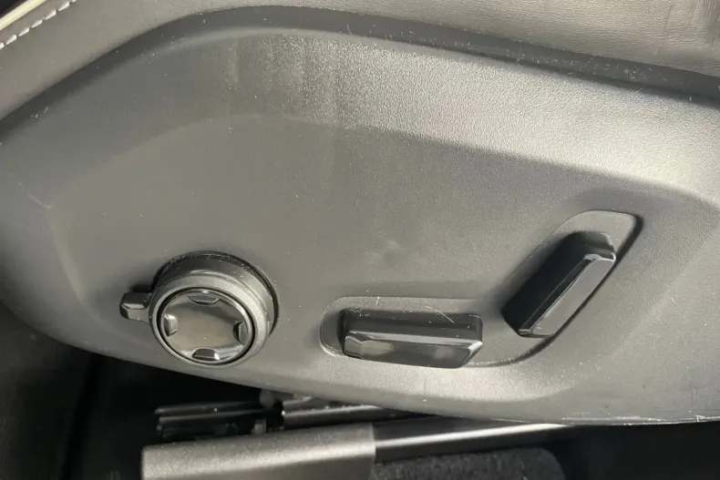 Volvo XC60 din 2023 cu 64.270 km - oferta VOL143106 - foto 14