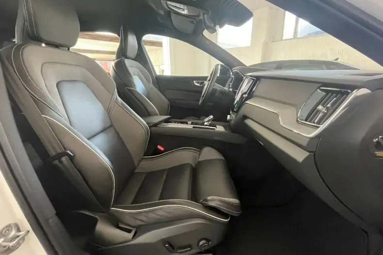 Volvo XC60 din 2023 cu 64.270 km - oferta VOL143106 - foto 16