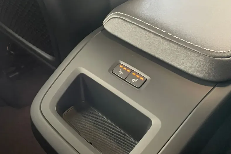 Volvo XC60 din 2023 cu 64.270 km - oferta VOL143106 - foto 23