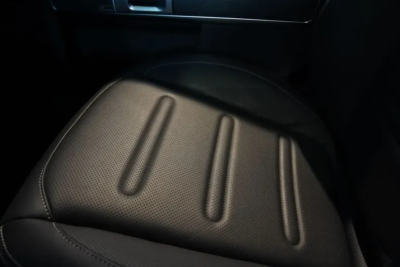 Mercedes-Benz G 450 din 2024 cu 29.900 km - oferta MER143119 - foto 20