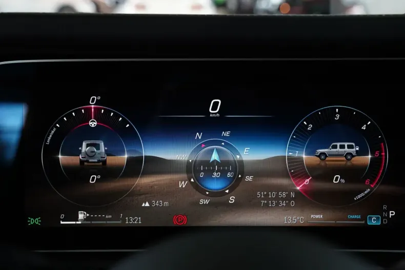 Mercedes-Benz G 450 din 2024 cu 29.900 km - oferta MER143119 - foto 47