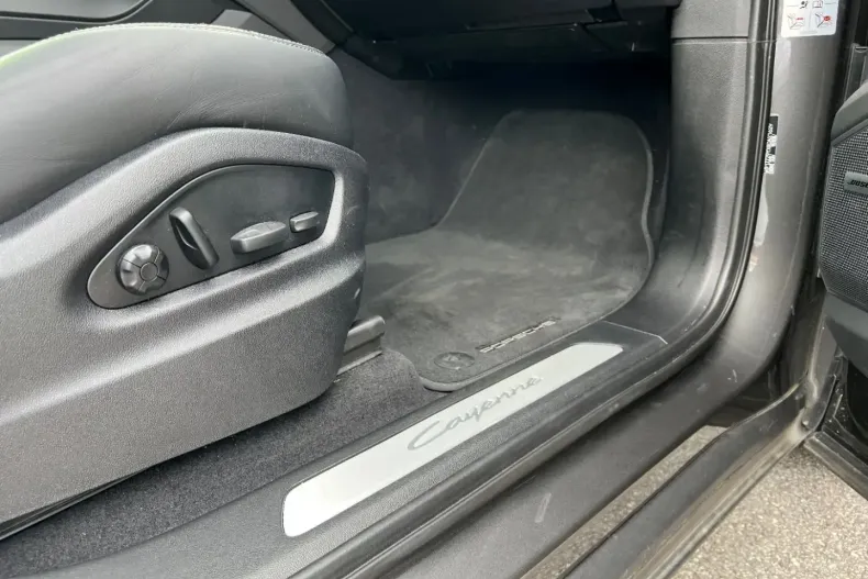 Porsche Cayenne din 2024 cu 28.900 km - oferta POR143122 - foto 23