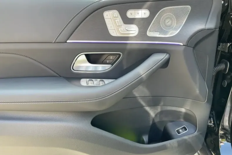 Mercedes-Benz GLE 63 AMG din 2025 cu 17.500 km - oferta MER143142 - foto 13