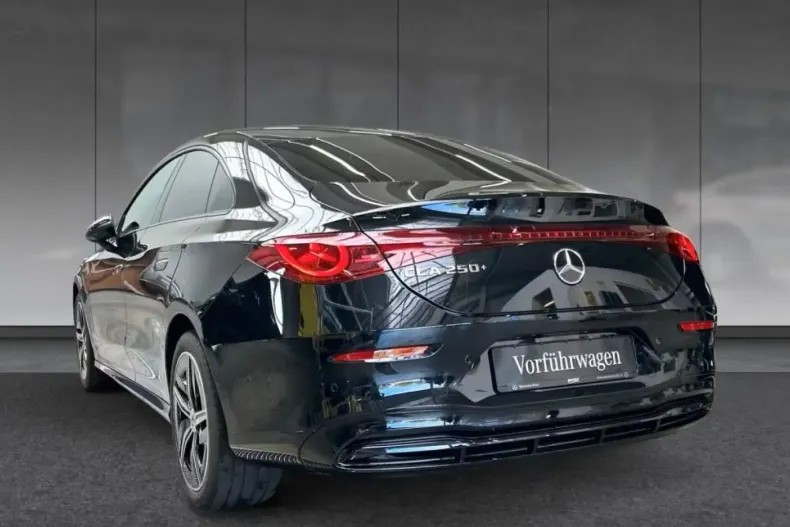 Mercedes-Benz CLA 250 din 2025 cu 10.100 km - oferta MER143144 - foto 4