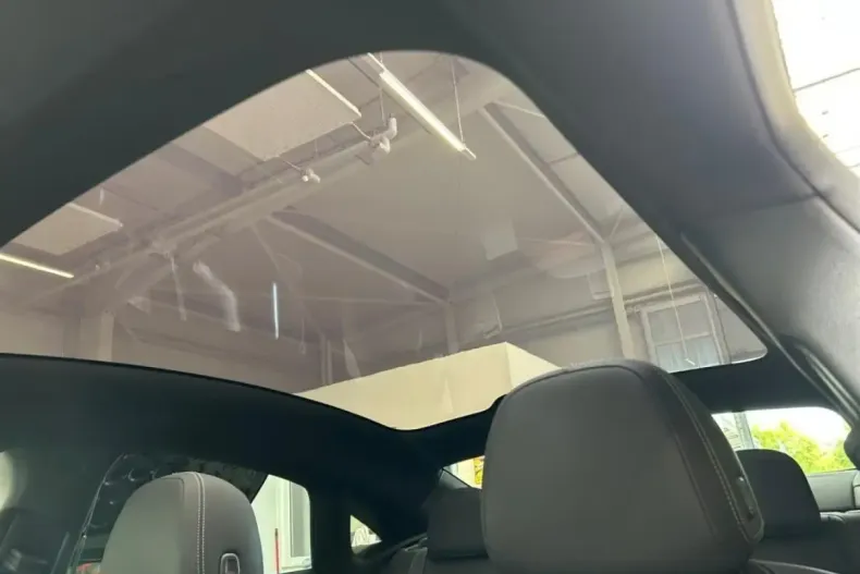 Mercedes-Benz CLA 250 din 2025 cu 10.100 km - oferta MER143144 - foto 7