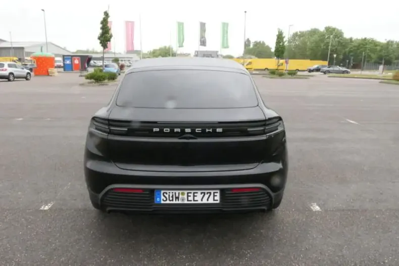 Porsche Macan din 2024 cu 20.500 km - oferta POR143161 - foto 4