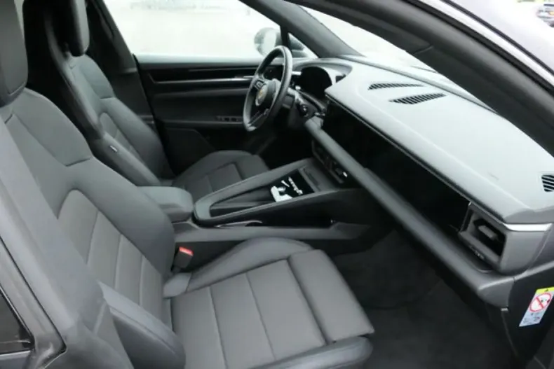 Porsche Macan din 2024 cu 20.500 km - oferta POR143161 - foto 9