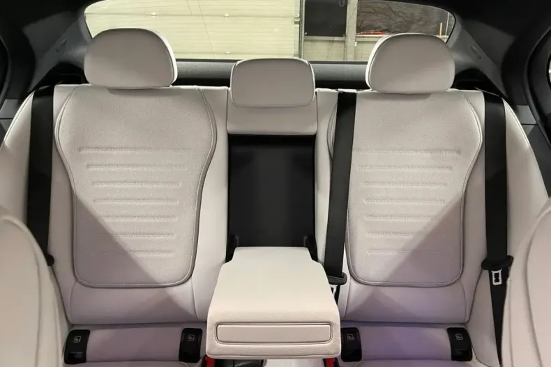 Mercedes-Benz C 200 din 2022 cu 70.391 km - oferta MER143162 - foto 12