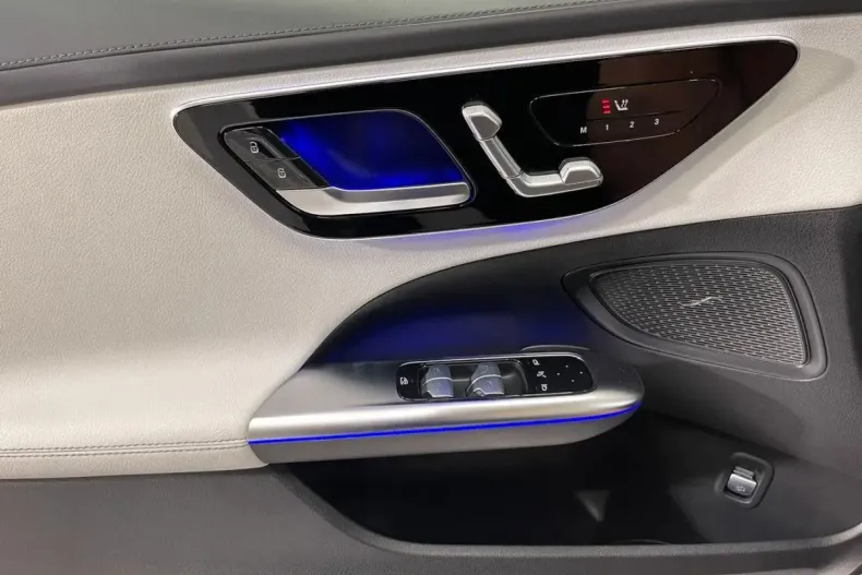 Mercedes-Benz C 200 din 2022 cu 70.391 km - oferta MER143162 - foto 24