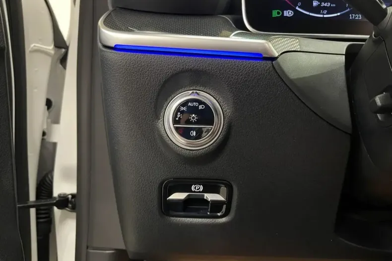 Mercedes-Benz C 200 din 2022 cu 70.391 km - oferta MER143162 - foto 25