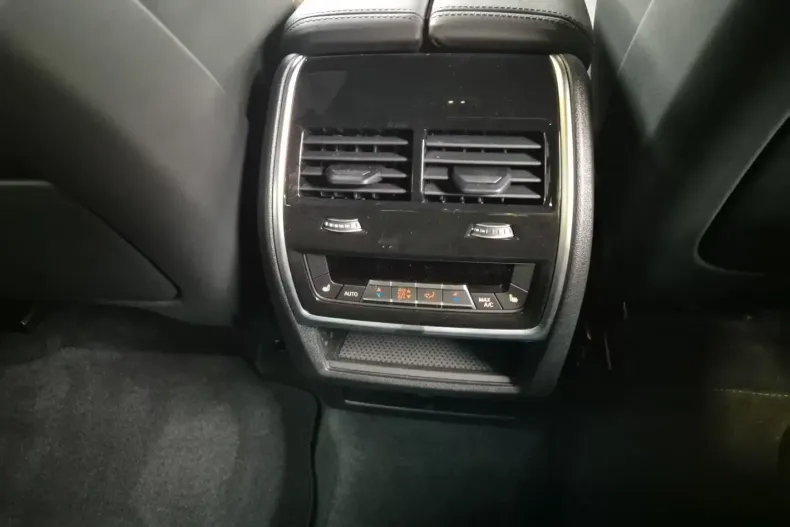 BMW X6 M din 2025 cu 6.350 km - oferta BMW143183 - foto 9