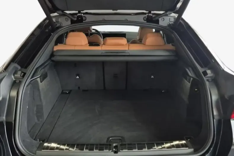 BMW X6 M din 2025 cu 9.900 km - oferta BMW143184 - foto 3