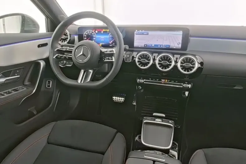 Mercedes-Benz A 180 din 2024 cu 17.291 km - oferta MER143216 - foto 8