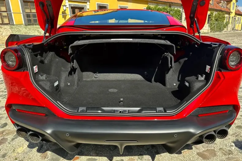 Ferrari Portofino din 2023 cu 6.100 km - oferta FER143241 - foto 11