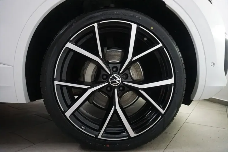 Volkswagen Touareg din 2022 cu 39.661 km - oferta VOL143246 - foto 8