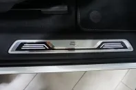 Volkswagen Touareg din 2022 cu 39.661 km - oferta VOL143246 - foto 9