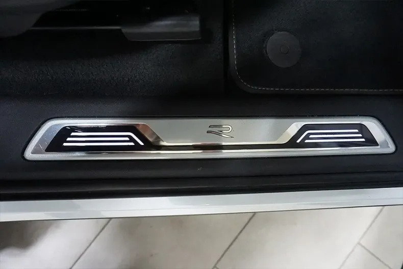 Volkswagen Touareg din 2022 cu 39.661 km - oferta VOL143246 - foto 9