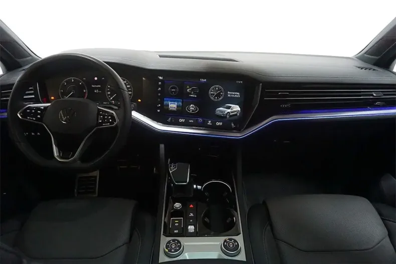 Volkswagen Touareg din 2022 cu 39.661 km - oferta VOL143246 - foto 11