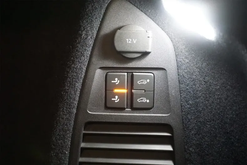 Volkswagen Touareg din 2022 cu 39.661 km - oferta VOL143246 - foto 19