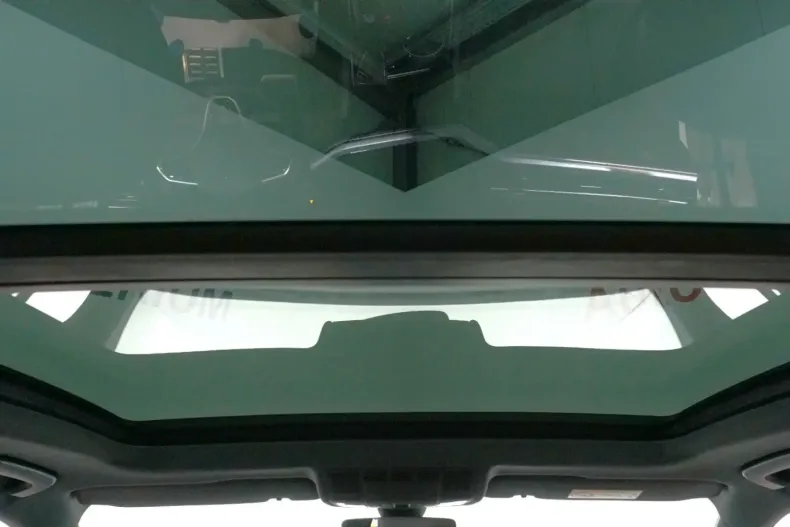 Volkswagen Touareg din 2022 cu 33.652 km - oferta VOL143249 - foto 20